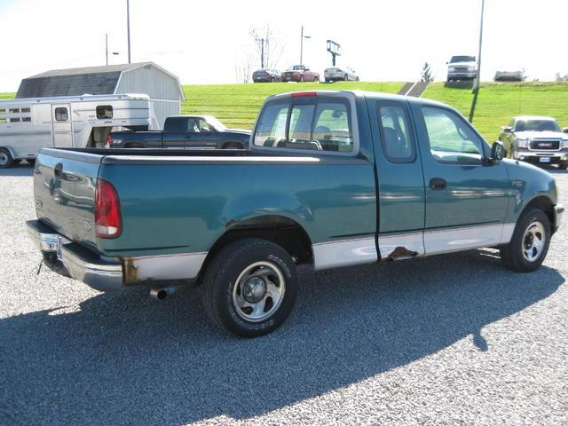 Ford F150 AWD 4dr Base 4x4 SUV Pickup