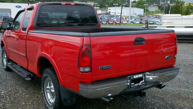 Ford F150 SLT 1 Ton Dually 4dr 35 Pickup Truck