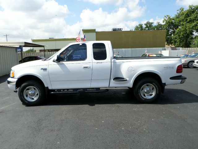 Ford F150 2000 photo 1