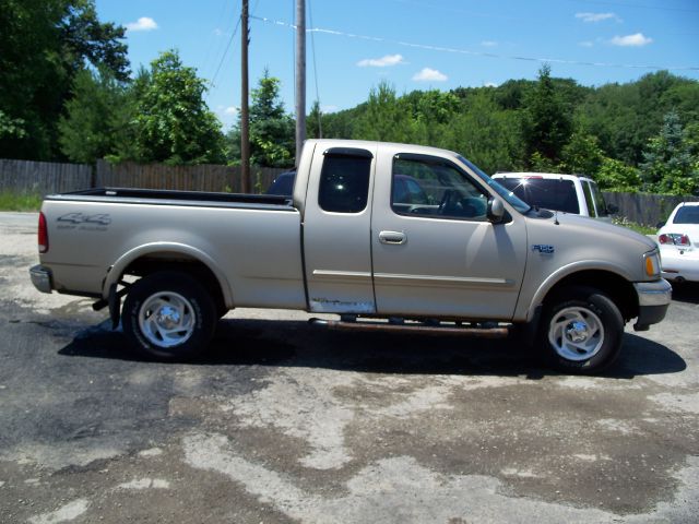 Ford F150 2000 photo 2