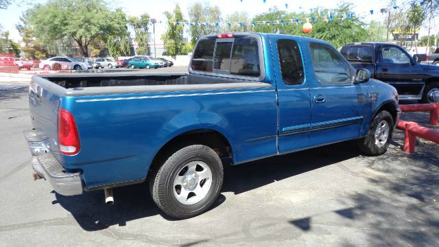 Ford F150 2000 photo 2