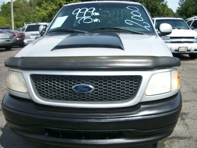 Ford F150 2000 photo 1