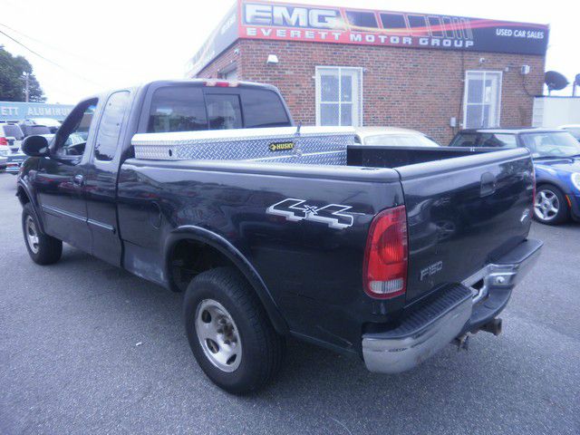 Ford F150 SLT 1 Ton Dually 4dr 35 Pickup Truck