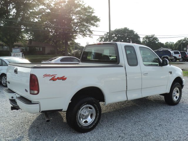 Ford F150 Reg Cab 108 WB Pickup Truck