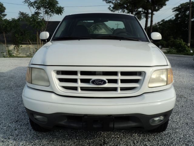 Ford F150 2000 photo 2