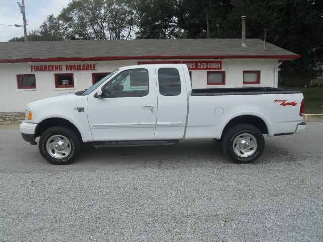 Ford F150 SLT 1 Ton Dually 4dr 35 Pickup Truck