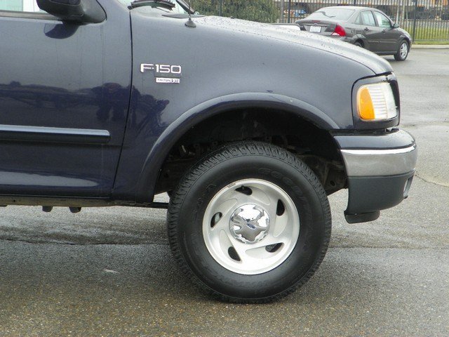 Ford F150 2000 photo 2