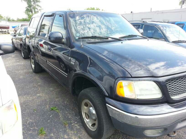 Ford F150 LT Z-71 Crew Cab 4x4 Pickup Truck