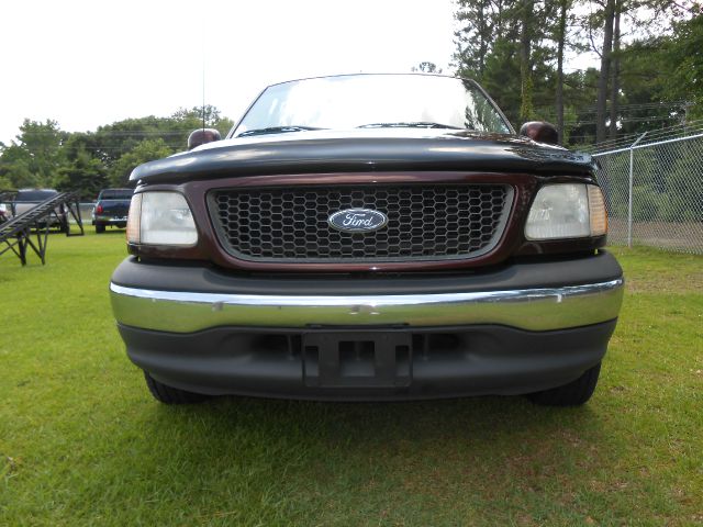 Ford F150 2001 photo 2