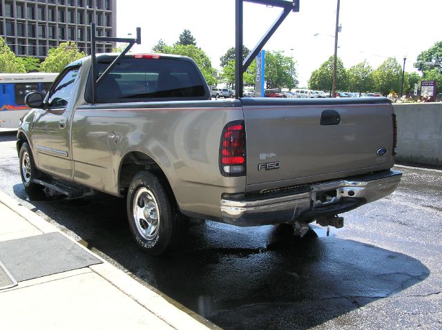 Ford F150 2001 photo 2