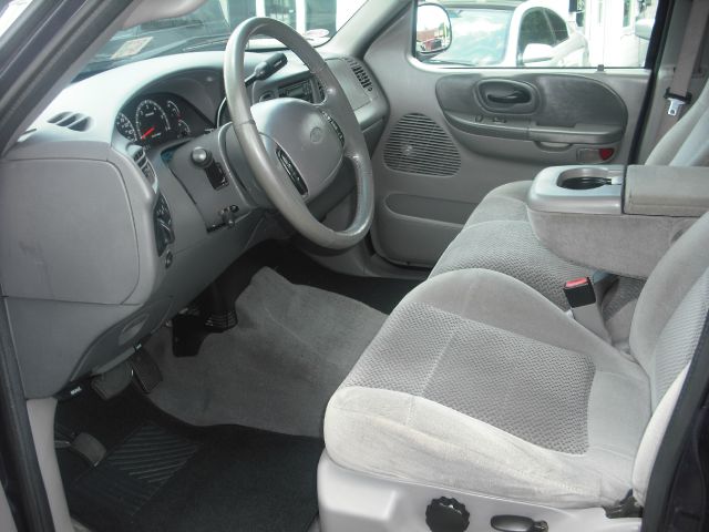 Ford F150 2001 photo 2