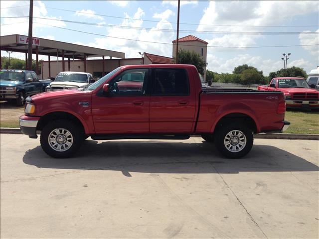 Ford F150 XLT Supercrew Short Bed 2WD Pickup Truck