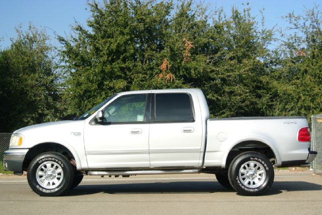 Ford F150 2001 photo 2