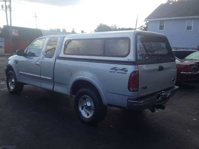 Ford F150 2001 photo 2