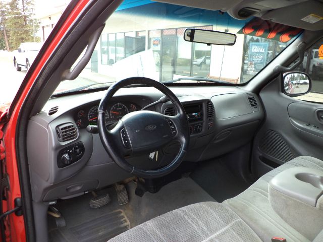 Ford F150 2001 photo 2