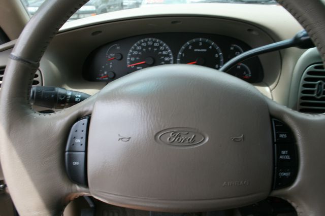 Ford F150 2001 photo 12