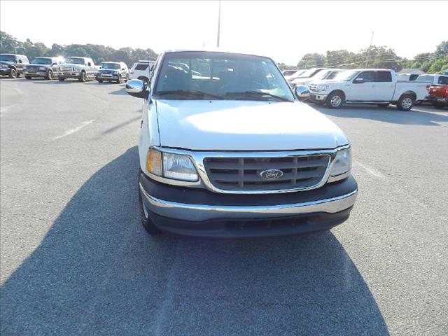 Ford F150 2001 photo 2