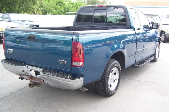 Ford F150 2001 photo 1