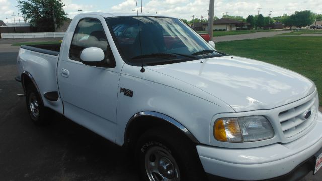 Ford F150 2001 photo 2