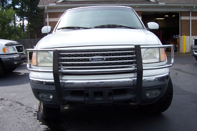 Ford F150 2001 photo 2