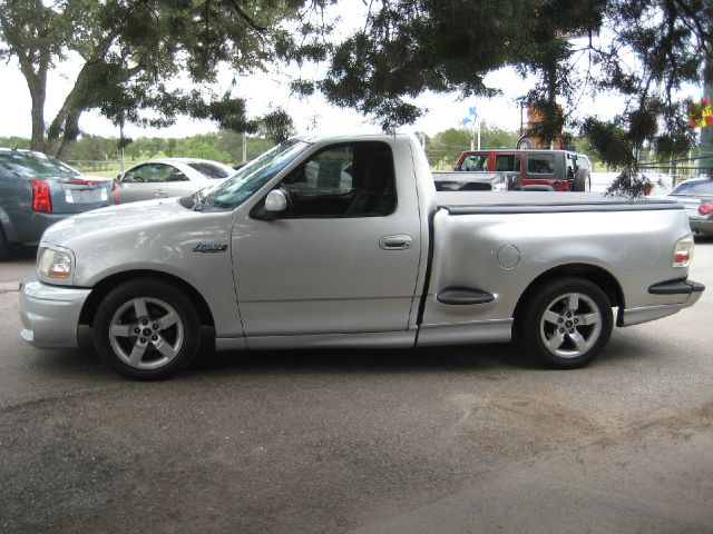 Ford F150 4dr 4-cyl (natl) SUV Pickup Truck