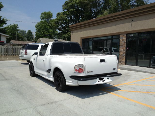 Ford F150 2001 photo 1