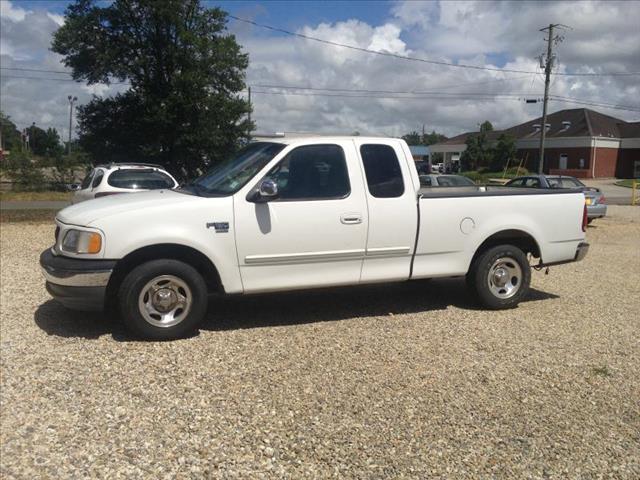 Ford F150 2001 photo 2