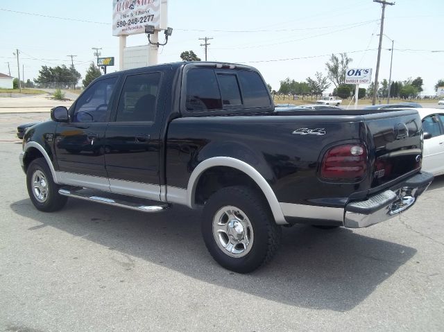 Ford F150 XLT Supercrew Short Bed 2WD Pickup Truck