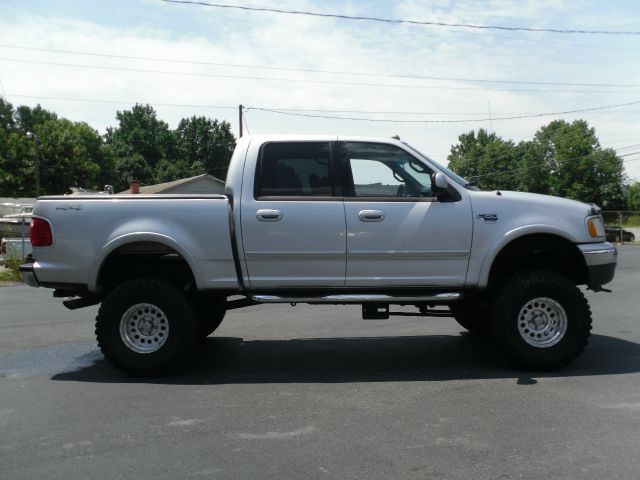 Ford F150 2001 photo 2