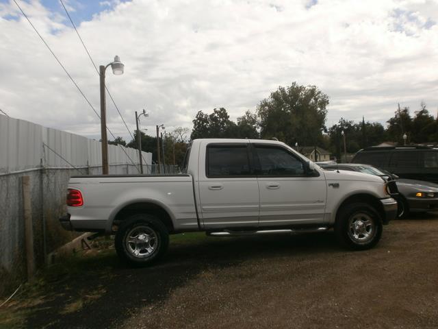 Ford F150 2500 SL Pickup Truck