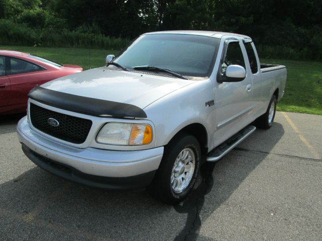 Ford F150 2001 photo 2