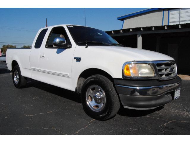 Ford F150 2002 photo 1