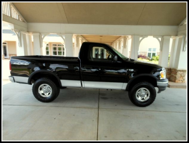 Ford F150 2002 photo 2