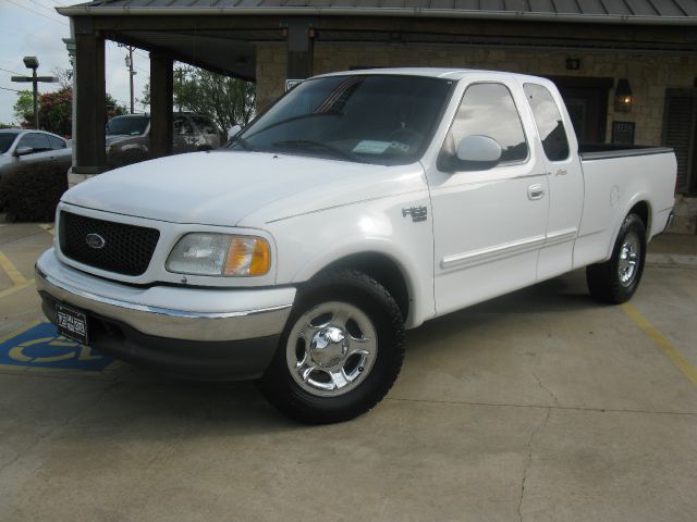 Ford F150 2002 photo 2