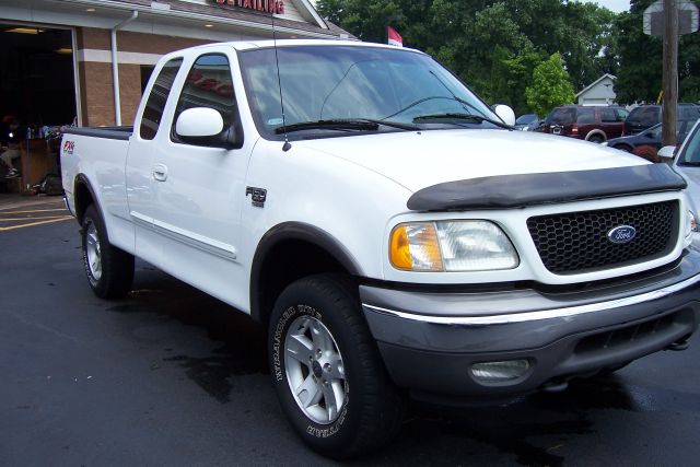 Ford F150 2002 photo 2