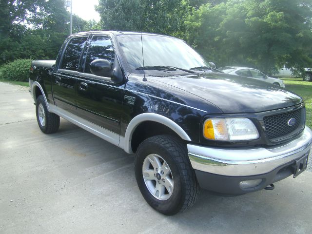 Ford F150 LT Z-71 Crew Cab 4x4 Pickup Truck