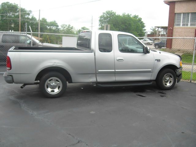 Ford F150 2002 photo 2