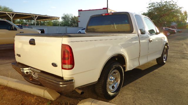 Ford F150 2.4 LX Pickup Truck