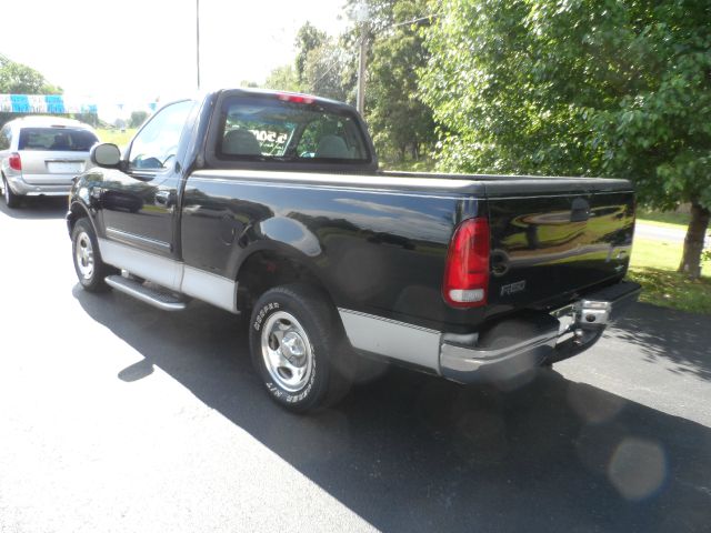 Ford F150 2002 photo 2