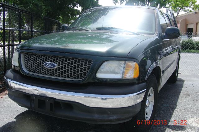 Ford F150 2002 photo 2