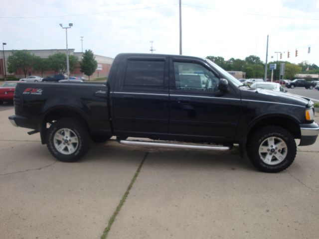 Ford F150 LT Z-71 Crew Cab 4x4 Pickup Truck