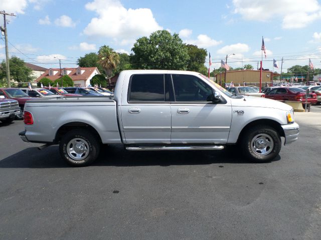 Ford F150 K1500 Lt Pickup Truck