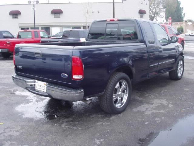 Ford F150 2002 photo 2