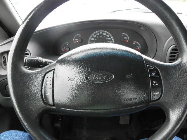 Ford F150 2002 photo 17
