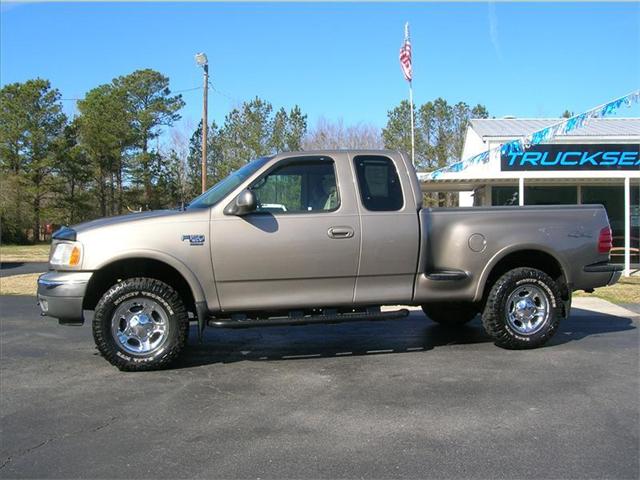 Ford F150 2002 photo 1