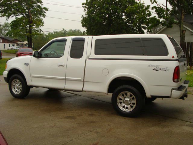 Ford F150 SLT 1 Ton Dually 4dr 35 Pickup Truck