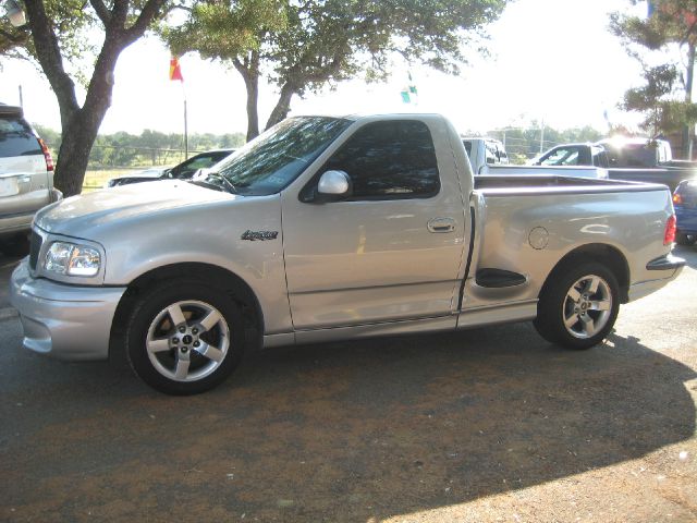 Ford F150 4dr 4-cyl (natl) SUV Pickup Truck