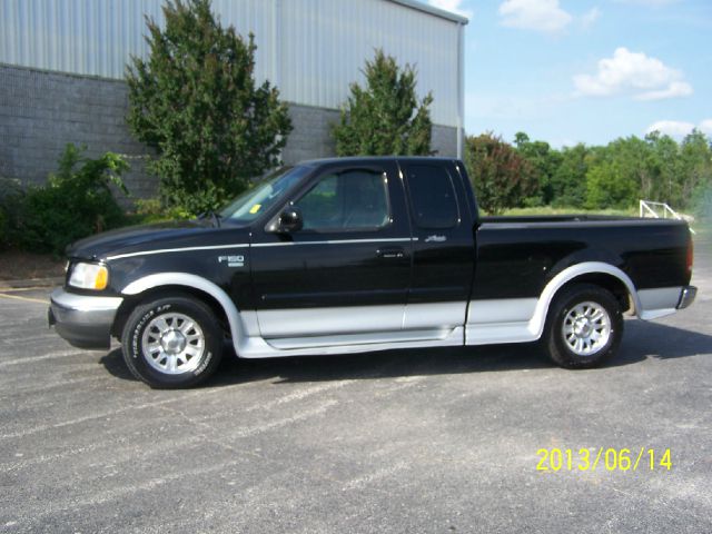 Ford F150 2002 photo 2