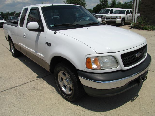 Ford F150 2002 photo 2