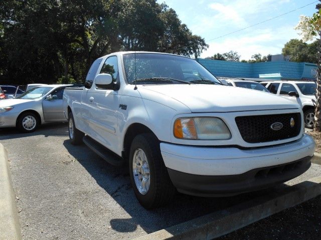 Ford F150 2002 photo 2